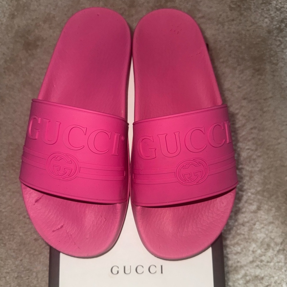Gucci Fuchsia Slide Sandals